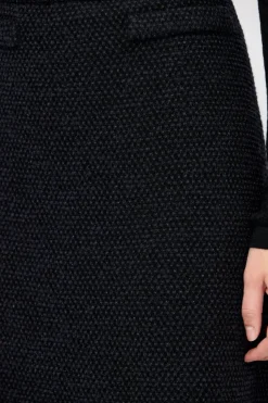 Czarna mini spódnica z wełną